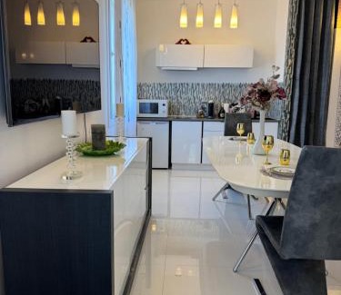 La Celle-sous-Gouzon Apartment | Maison Ariana