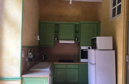 Le Donjon House | Maison au Calme