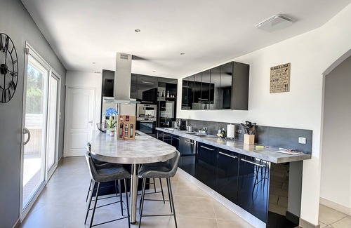 Noves House | Maison au Calme