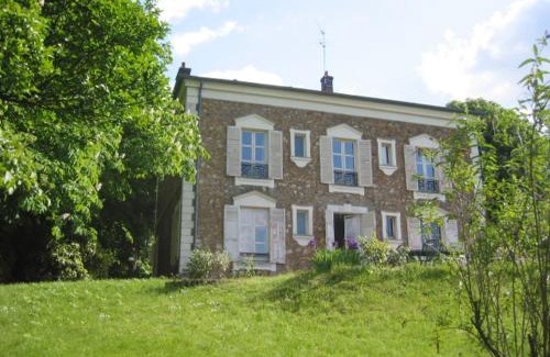 Orsay Apartment | maison avec jardin et terrasse
