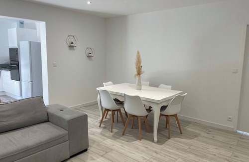 Labruguiere House | Maison Avec Jardin + Terrasse