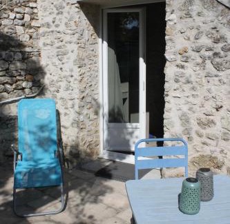 Beynes Bed & Breakfast | Maison bleue