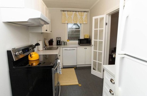 Bloomfield House | Maison Bloomfield - Escape to PEC