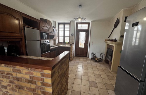 Etais-la-Sauvin House | Maison Cécile 15/17 Pers Piscine Privée Chauffée Calme