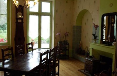 Montigny-les-Vaucouleurs Bed & Breakfast | Maison charmante avec 4 chambres thématiques au cœur du pays de Jeanne d'Arc - FR-1-585-149