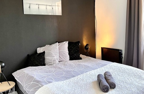 Jumilhac-le-Grand House | Maison CouCou III - with heated fenced pool and flexible arrival days