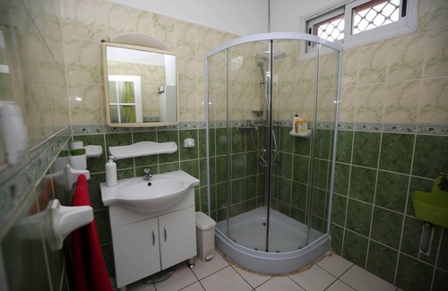 Antananarivo Avaradrano Bed & Breakfast | Maison D'hôtes Confort et Commodités à 10mn a Pied de L'hyper Centre