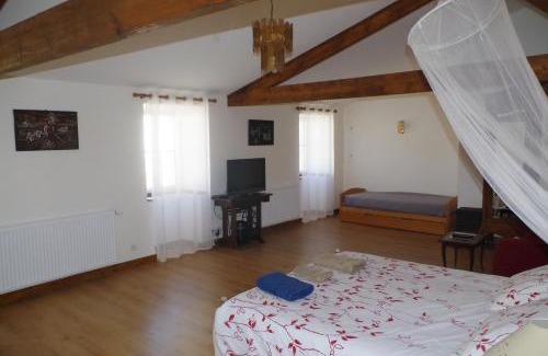 Courcelles House | Maison d'Hôtes Le Cadran Solaire