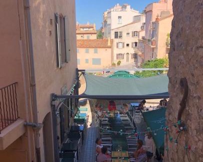Old Town Apartment | Maison d' Orange - Ponche