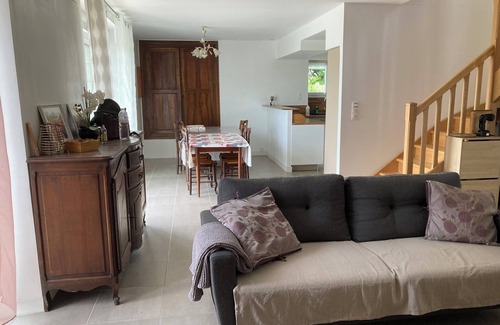 Saint-Genies House | Maison de Campagne Spacieuse et Rénovée Proche de Lascaux, 6 Personnes