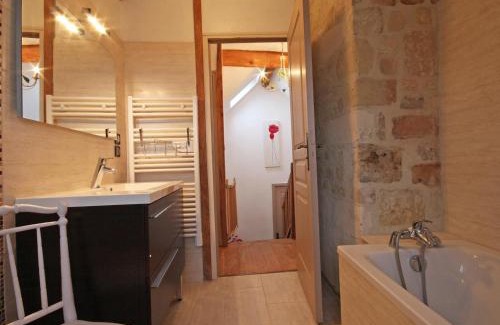 Crouttes House | Maison de caractère avec animaux acceptés, cheminée et grand jardin - FR-1-497-19