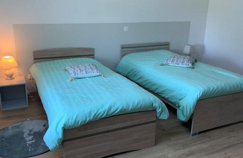 Forges-sur-Meuse House | Maison de charme rénovée proche Verdun, idéal randos, 3 ch, jardin, terrasse, cuisine équipée - FR-1-585-48