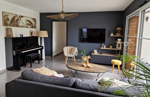 Caro House | Maison de Plain Pied Avec Piscine Chauffée