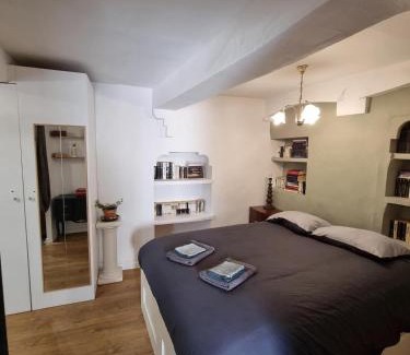 La Colle-sur-Loup Apartment | Maison de village chaleureuse