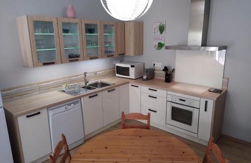 Saint-Just Apartment | Maison de village confortable entièrement rénovée