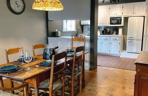 Ste Petronille House | Maison du Quai : Spa | Fireplace | Slow Living