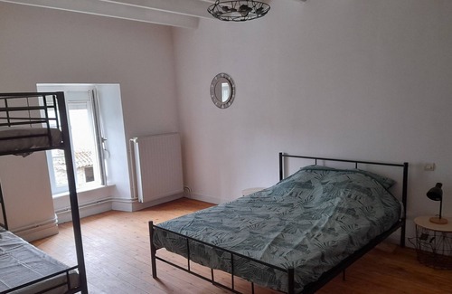 Montpinchon House | Maison en Pierre Entre Terre et mer