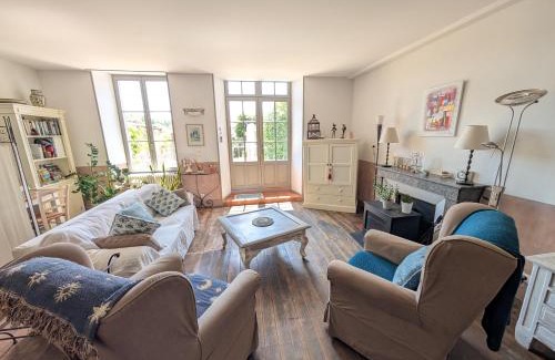 Lusignan House | Maison Galice à Lusignan village médiéval - Base loisir gratuite- 30 min Futuroscope