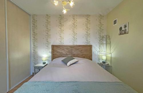 Saint-Mars-d'Egrenne House | Maison indépendante en granit au cœur du Domfrontais - FR-1-497-190