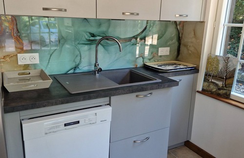 Bernay House | Maison Individuelle au Bord de la Rivière