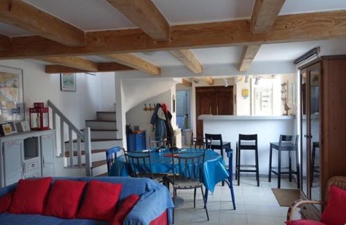 Le Palais House | Maison lumineuse à 700m de la plage avec jardin clos, 4 chambres, 2 salles de bain, terrasse et WIFI - FR-1-418-206