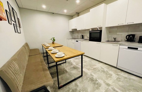 Raamsdonksveer Apartment | Maison Lux Room with En suite Bathroom