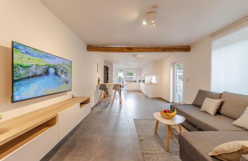 Coo House | Maison moderne Coo - jardin clos - animaux ok