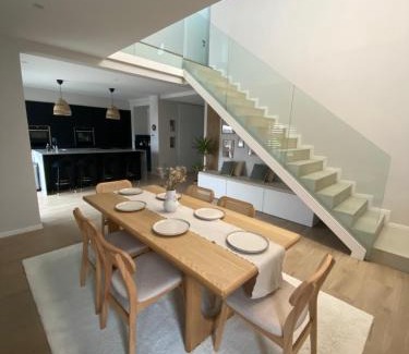 Niederentzen Villa | Maison spacieuse au calme proche Colmar avec piscine