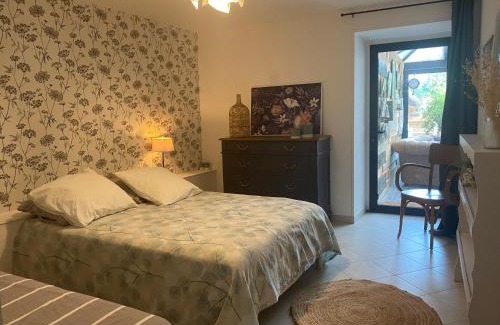 Courzieu House | Maison sur cour et véranda