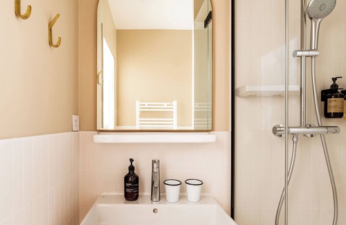 Quinze-Vingts Hotel | Maison Traversière