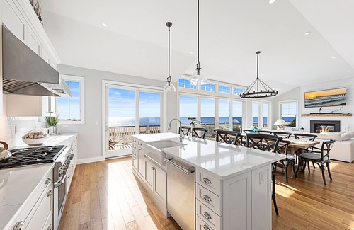 Holgate House | Majestic Ocean Front