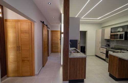 La Julia Apartment | Majestic & Spacious1b Downton Gym Pool