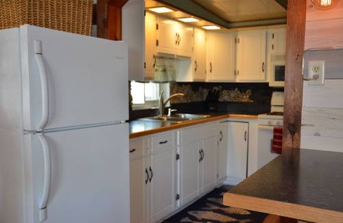 Brooklyn Cottage | Make memories at all sports Vinyard Lake!