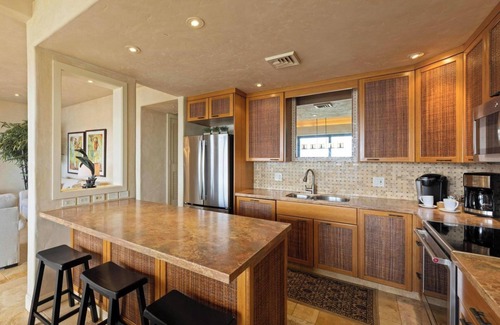 Wailea Condo | Makena Surf F208 Beachfront Resort - 2 Bedroom Oceanfront Condo