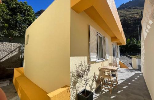 Paul do Mar Apartment | maktub sunset cottage