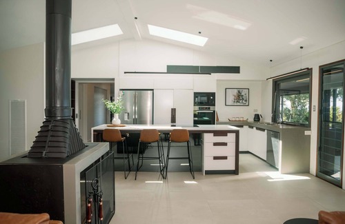 Wootha House | Maleny Scenic Retreat