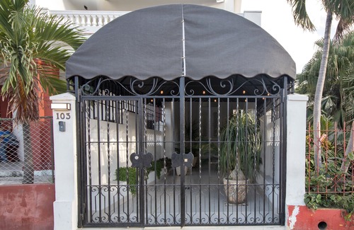 El Vedado House | Malecon Casa de Lujo con WiFi GRATIS