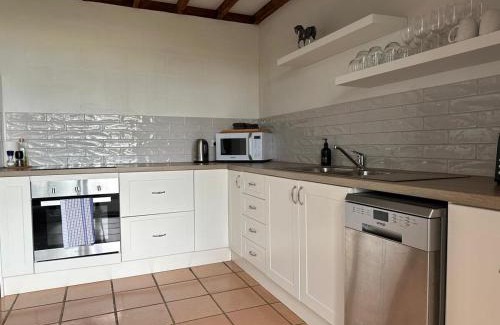 Balmoral Ridge Ski Chalet | Maleny-Montville Cottages #2, 2 bed with ocean views