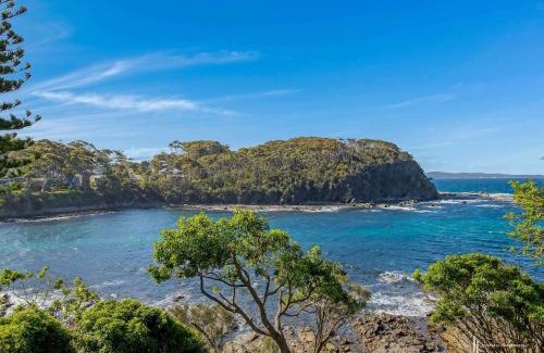 Malua Bay House | Malua Bay Waterfront Pet Friendly Cottage with WiFi
