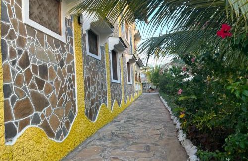 Mtwapa Resort | Mama Africa Village