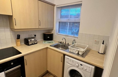 Didsbury Apartment | Manchester 2 bedroom apartment with parking (Didsbury)