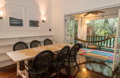 Nelly Bay House | Mango Treehouse, Mango Parkway, Nelly Bay