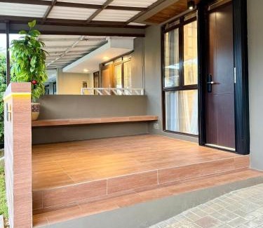 West Bandung House | Manna Tatami House KBP Bandung near Wahoo, Whoosh & Parahyangan Golf