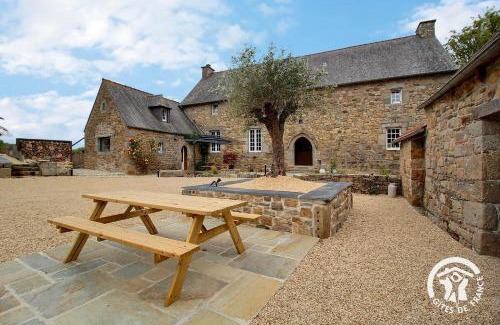 Caouennec-Lanvezeac House | Manoir de kerloscant