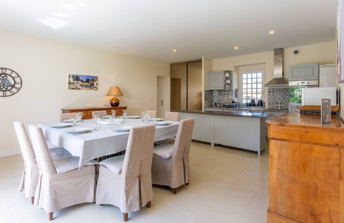 Combourg House | Manoir de Pléac: modern comfort in a 17th century building.