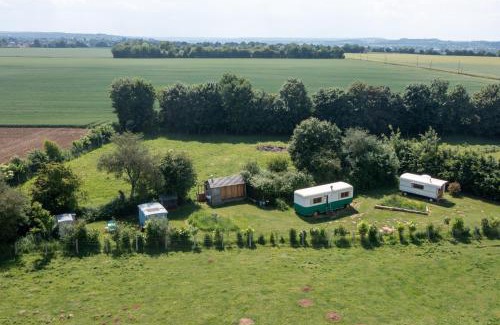 Margon House | Manoir du Bois Joly - Roulotte Gitane