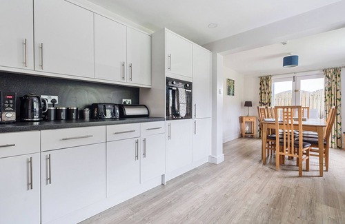 Bowness-on-Windermere Cottage | MAPLE - WOODLAND COTTAGES, with hot tub in Bowness-On-Windermere