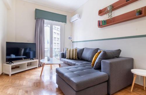 Omonia Apartment | Mar25 by Smart Cozy Suites - In the heart of Athens - 9 minutes from metro - Available 24hr