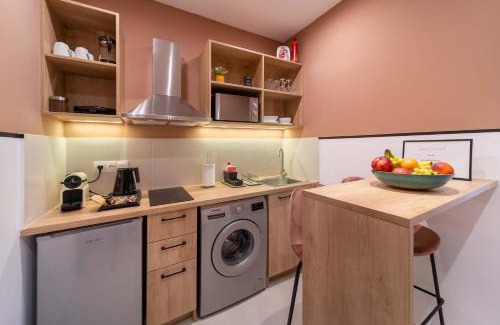 Omonia Apartment | Mar25 by Smart Cozy Suites - In the heart of Athens - 9 minutes from metro - Available 24hr