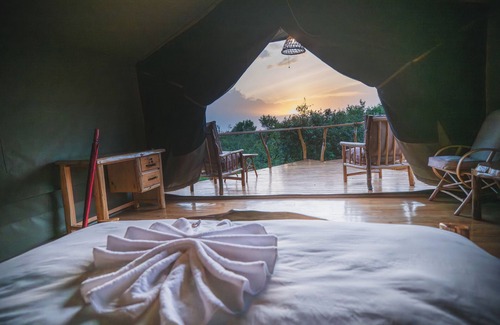 Maasai Mara Hotel | Mara hilltop